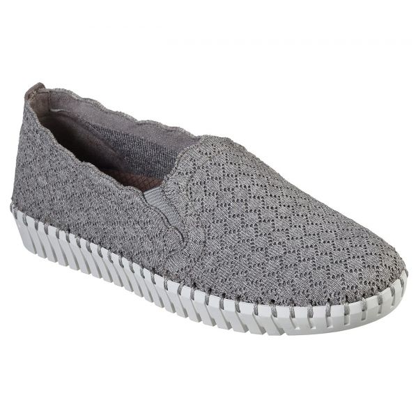 Sepulveda skechers clearance