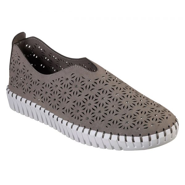 Sepulveda blvd skechers clearance