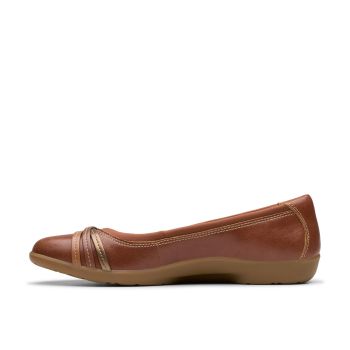 Meadow Ave - Tan Leather