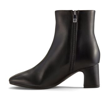 Fernie Zip - Black Leather